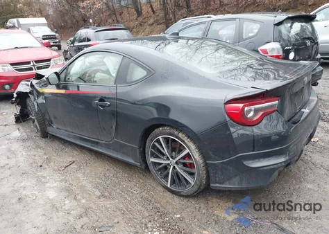 2019 Toyota 86 Trd Se z USA, uszkodzony, nr VIN JF1ZNAE15K9702433